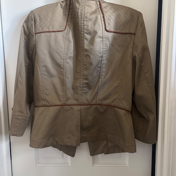 White House Black Market military-style jacket in Olive size 8 - Picture 3 of 3